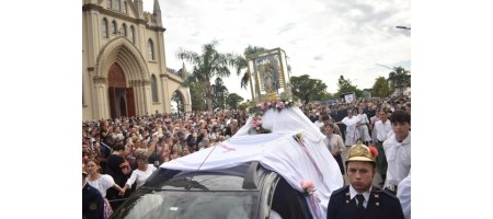 Santa Fe: multitudinaria peregrinación a la Virgen de Guadalupe